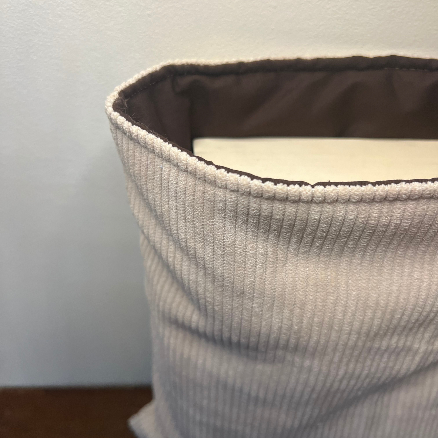 Pochette livre POCHE personnalisée - velours côtelé beige nude