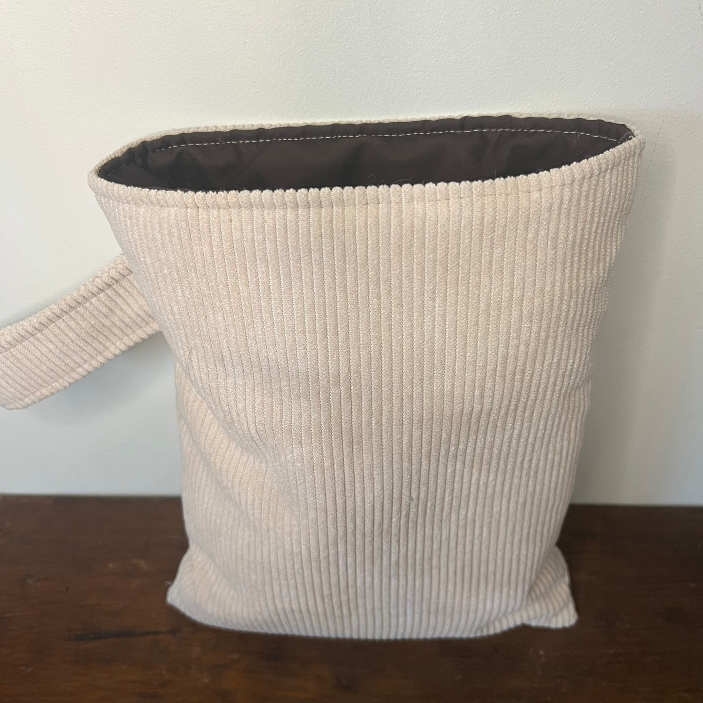 Pochette livre POCHE personnalisée - velours côtelé beige nude