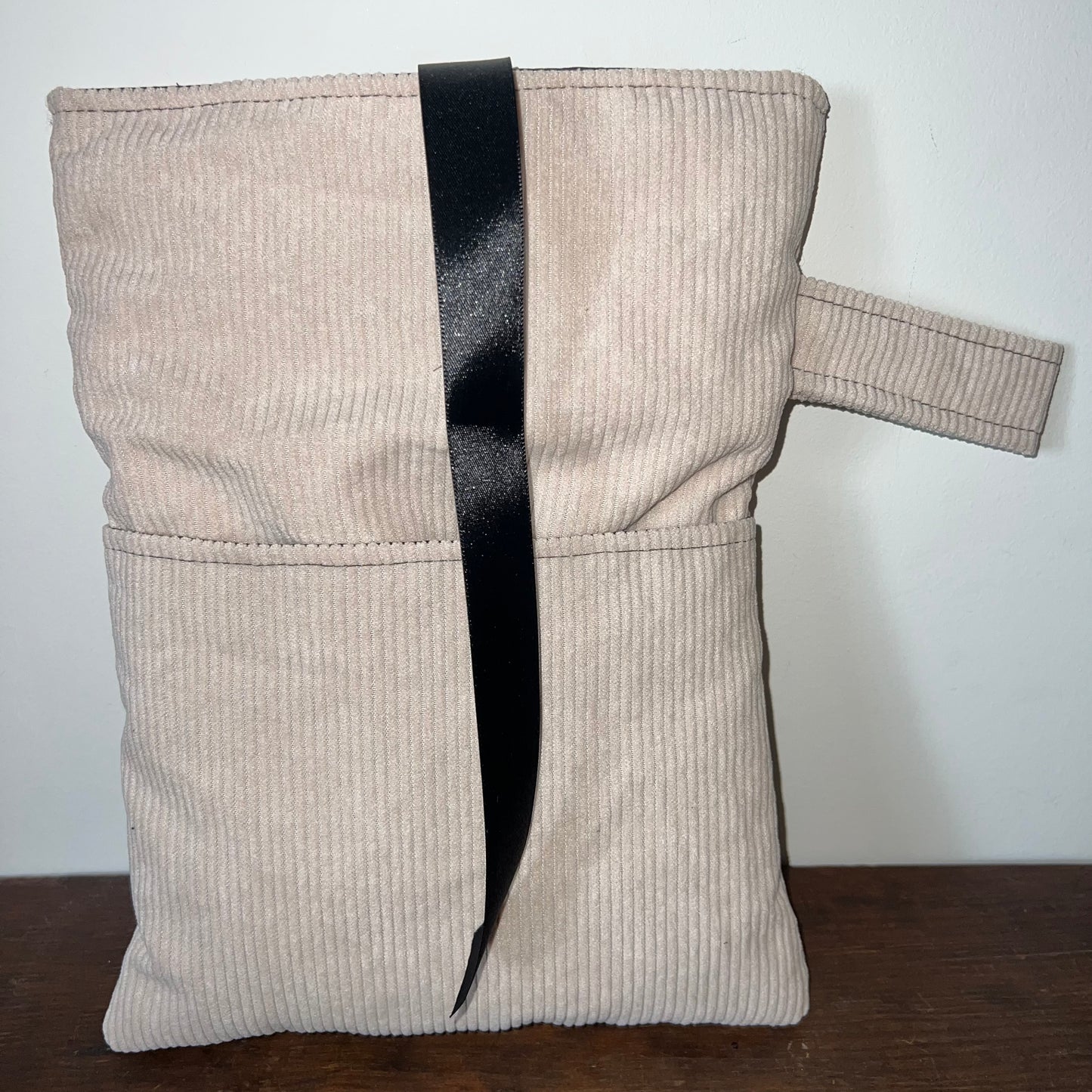 Pochette livre POCHE personnalisée - velours côtelé beige nude