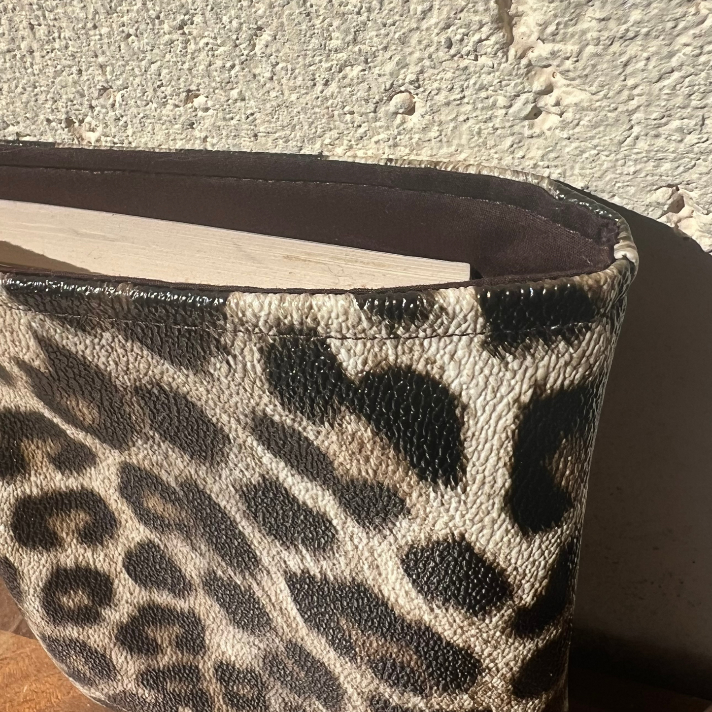 Pochette livre POCHE personnalisée - simili cuir léaopard