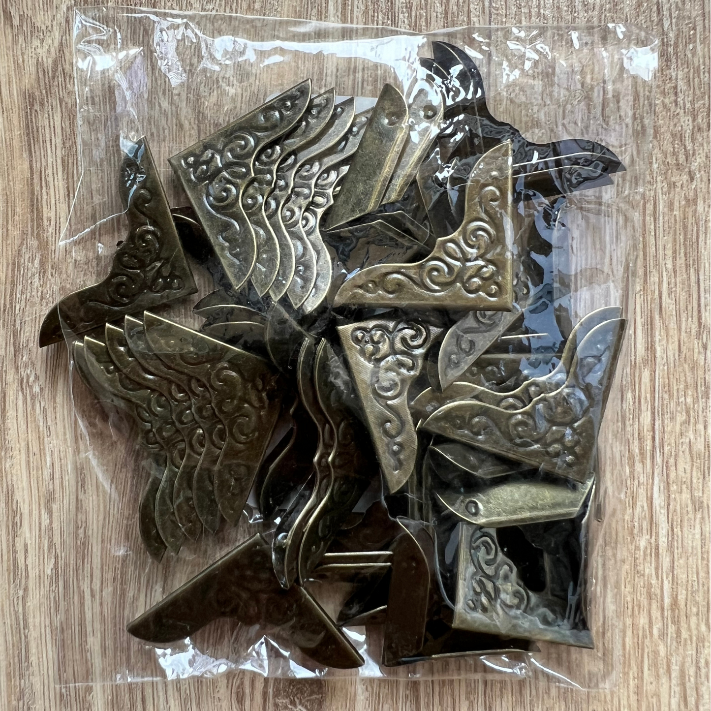 Coin de livre décoratif et protecteur