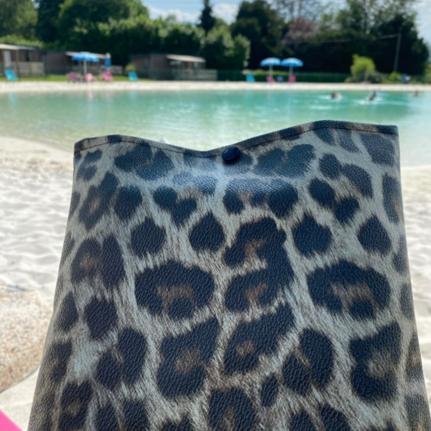 Pochette livre POCHE personnalisée - simili cuir léaopard