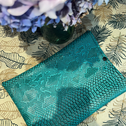 Pochette livre POCHE personnalisée - simili cuir dragon vert d'eau
