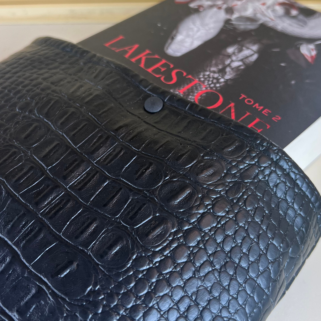 Pochette livre personnalisée - Simili Cuir Noir Serpent