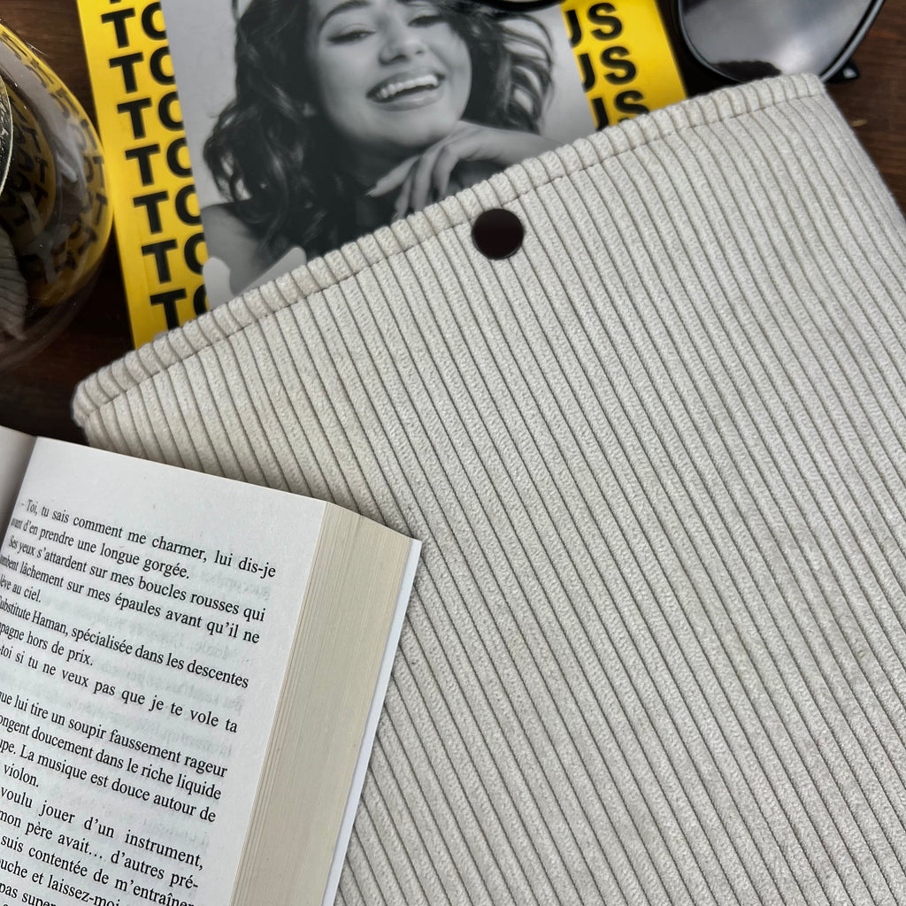 Pochette livre - Velours Côtelé Beige Nude