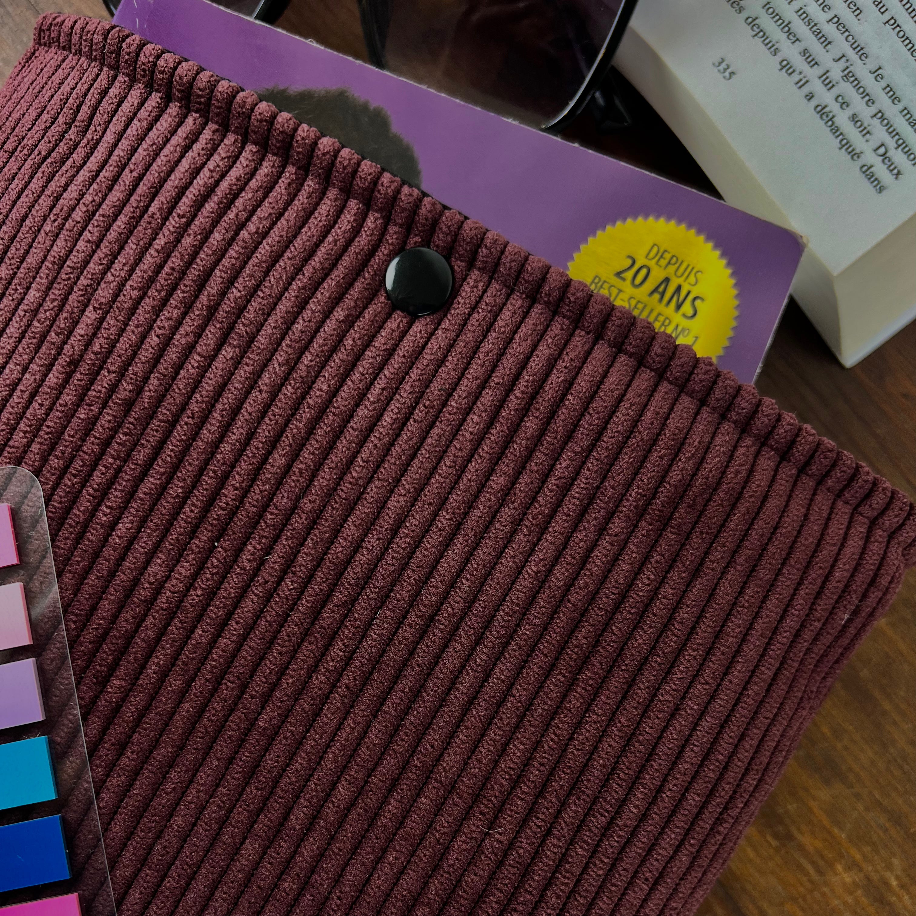 Pochette livre - Velours Côtelé Prune