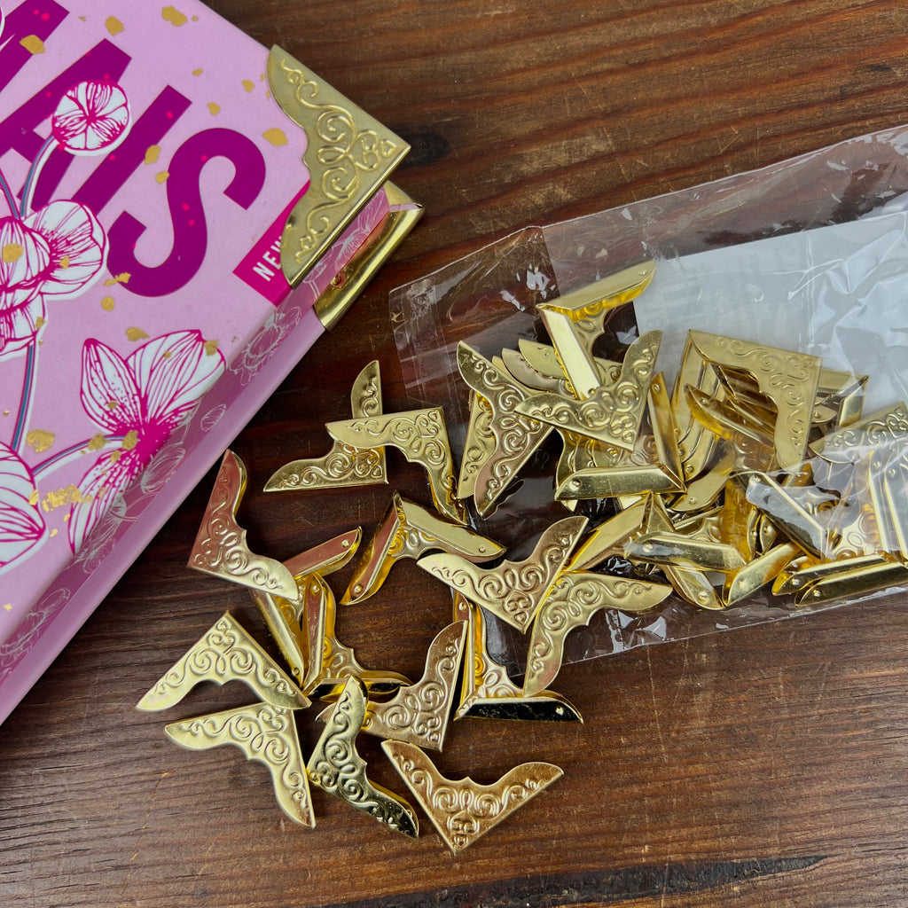 Coin de livre décoratif et protecteur