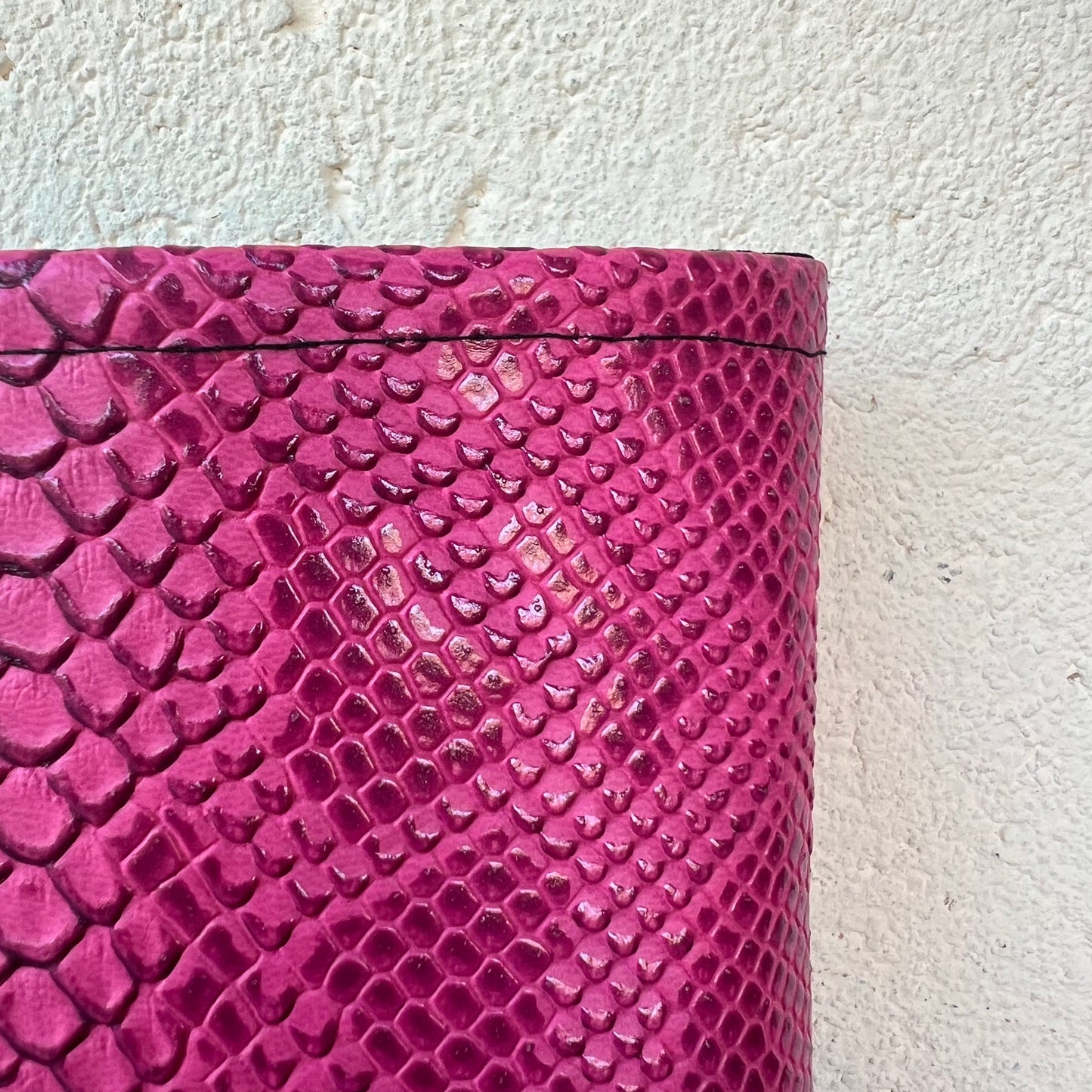 Pochette livre BROCHÉ personnalisée - simili cuir dragon rose