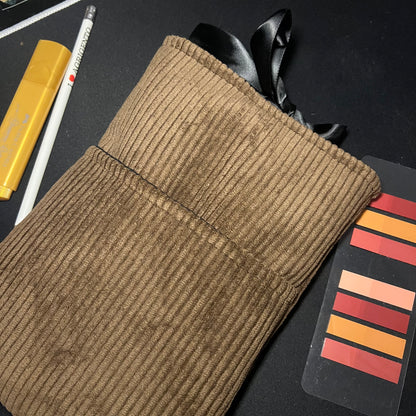 Pochette livre personnalisée - Velours Côtelé Marron