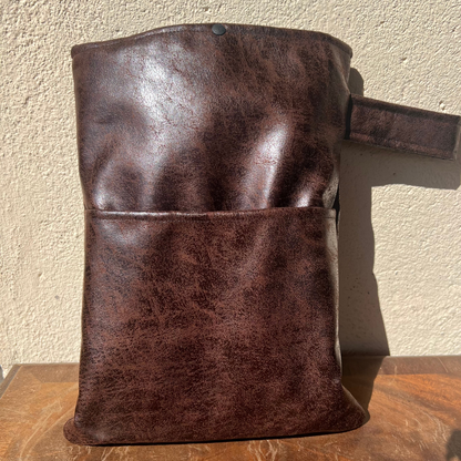 Pochette livre POCHE personnalisée - simili cuir vieux marron