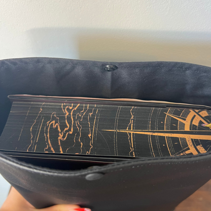Pochette livre POCHE personnalisée - simili cuir noir