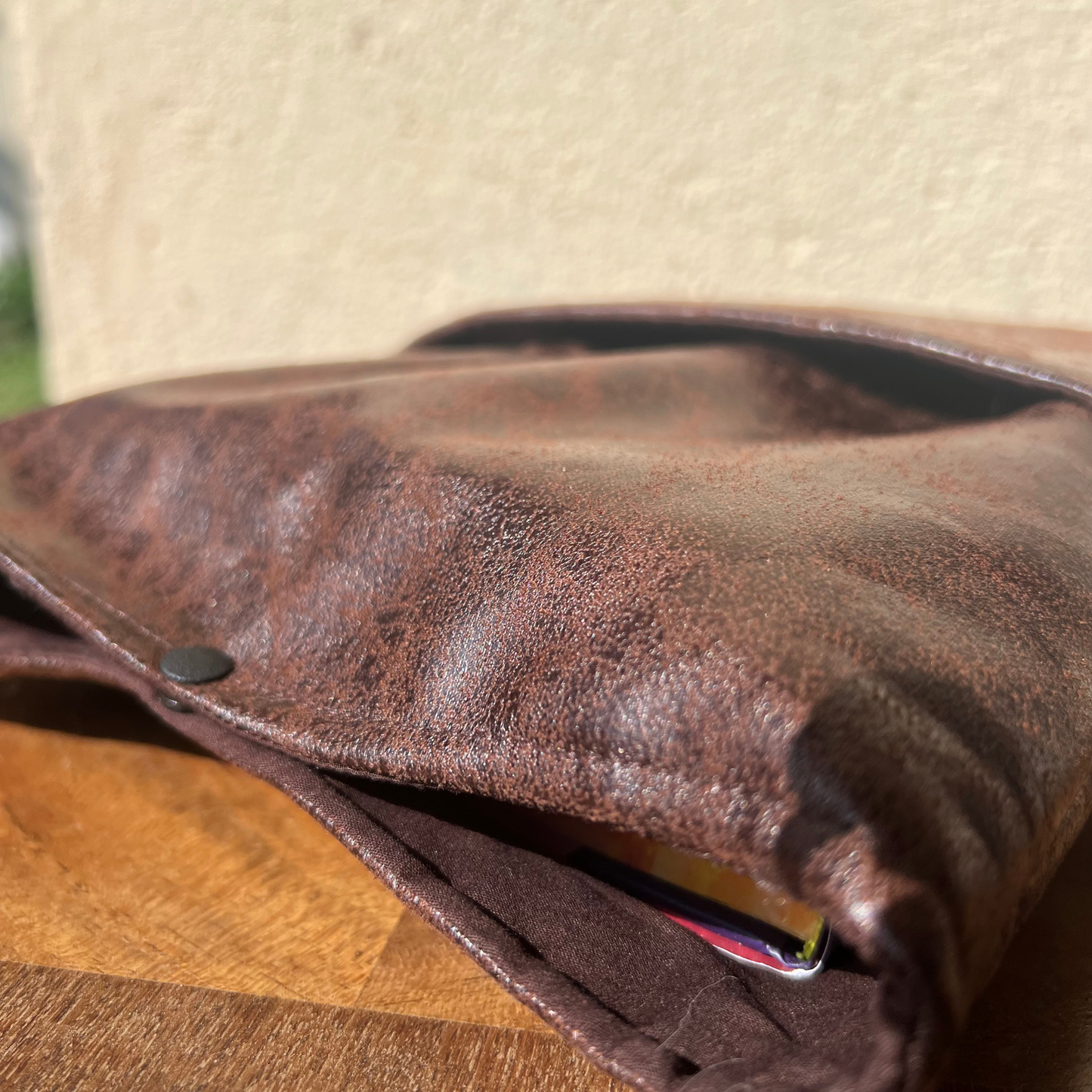 Pochette livre BROCHÉ personnalisée - simili cuir vieux marron