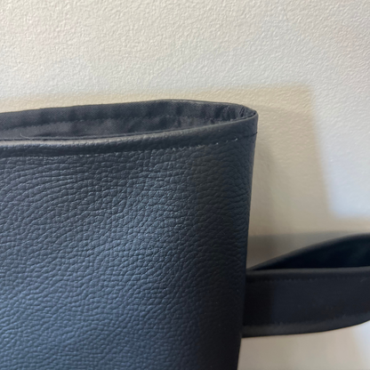 Pochette livre POCHE personnalisée - simili cuir noir