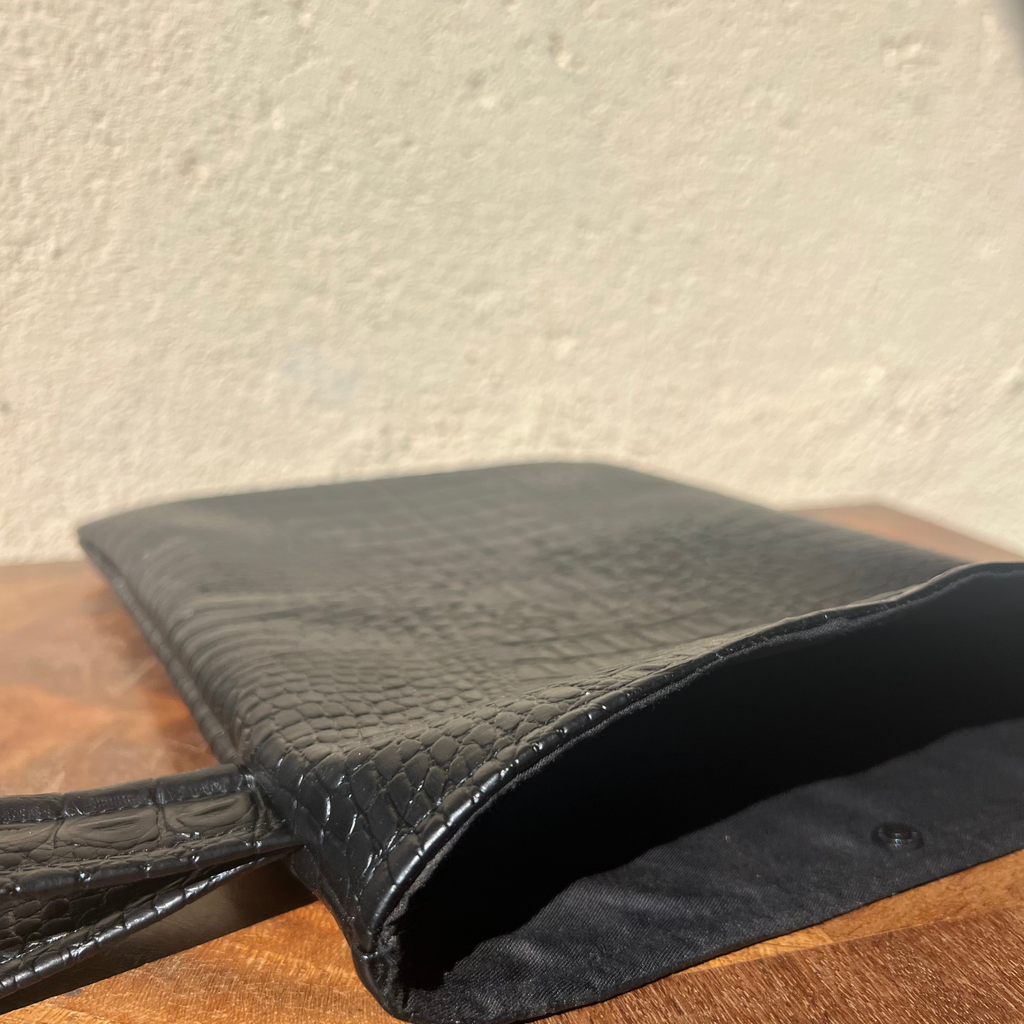 Pochette livre personnalisée - Simili Cuir Noir Serpent