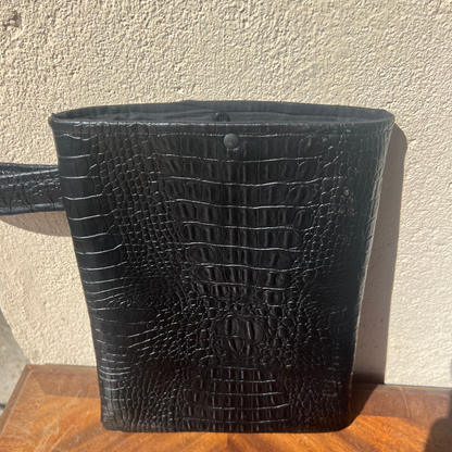 Pochette livre POCHE personnalisée - simili cuir noir serpent