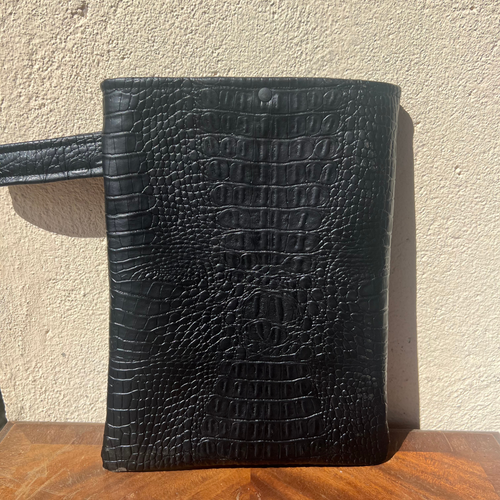 Pochette livre personnalisée - Simili Cuir Noir Serpent