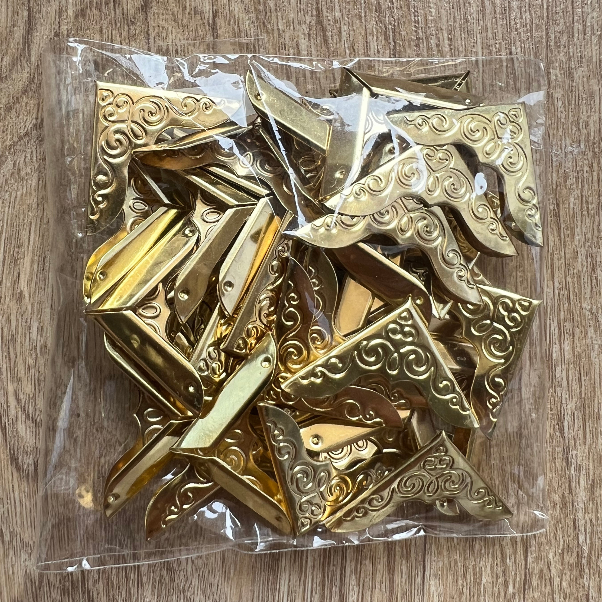 Coin de livre décoratif et protecteur