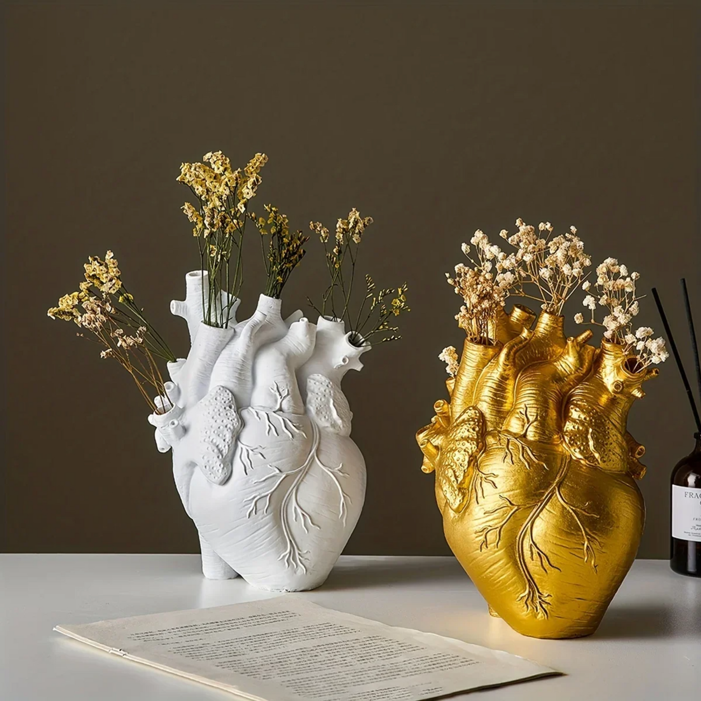 Coeur Enchanté - Vase design en forme de coeur décoration pour bibliothèque