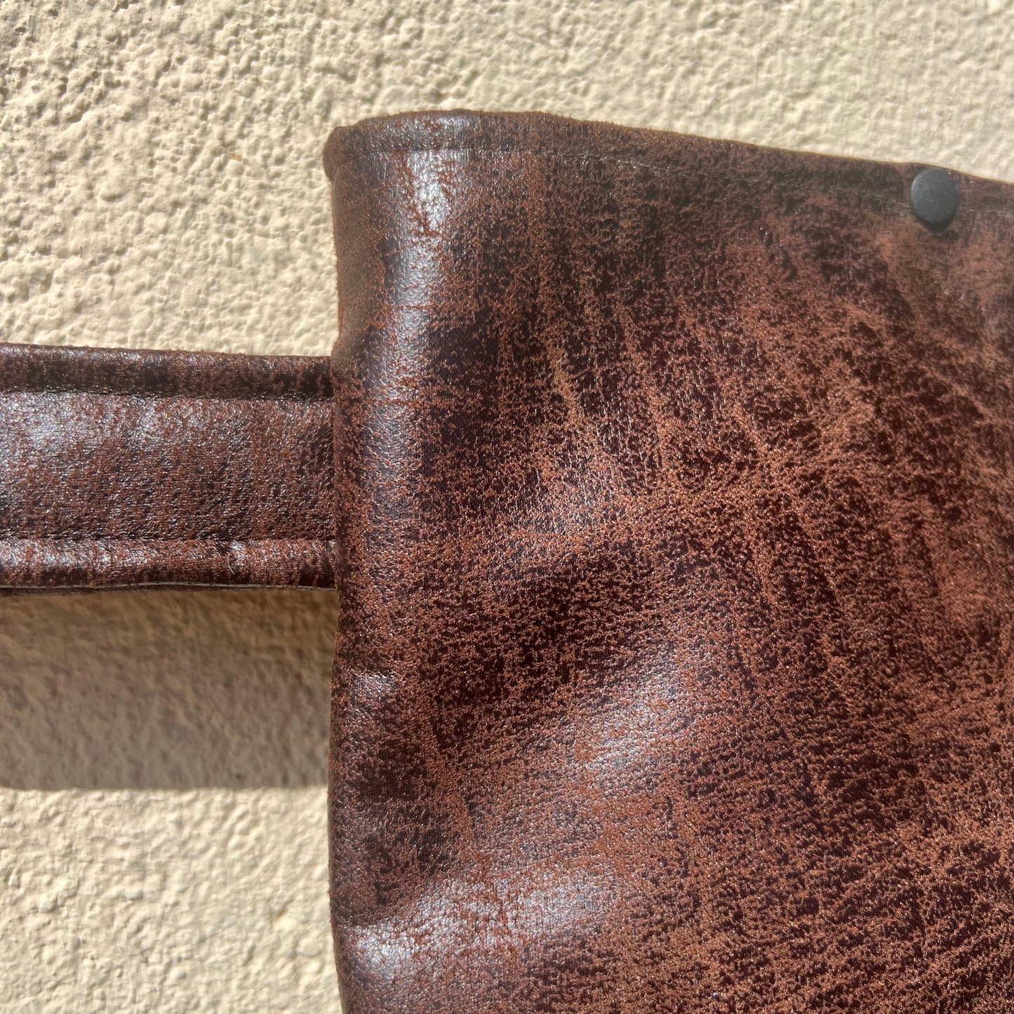 Pochette livre POCHE personnalisée - simili cuir vieux marron